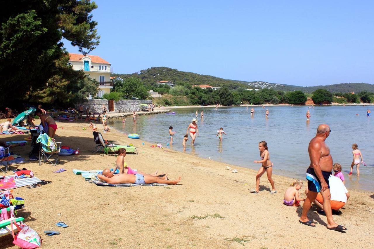 Pašman 帕斯曼8223c双人间旅馆酒店 外观 照片