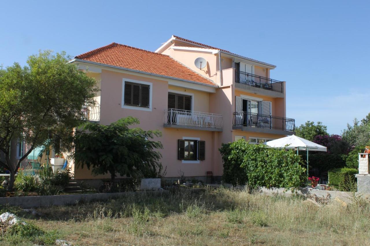 Pašman 帕斯曼8223c双人间旅馆酒店 外观 照片